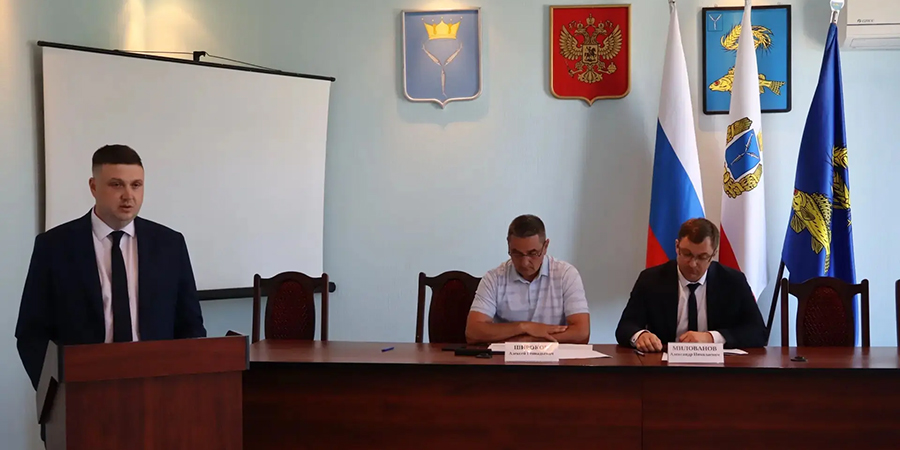 Андрей Шубин официально возглавил Ершовский район